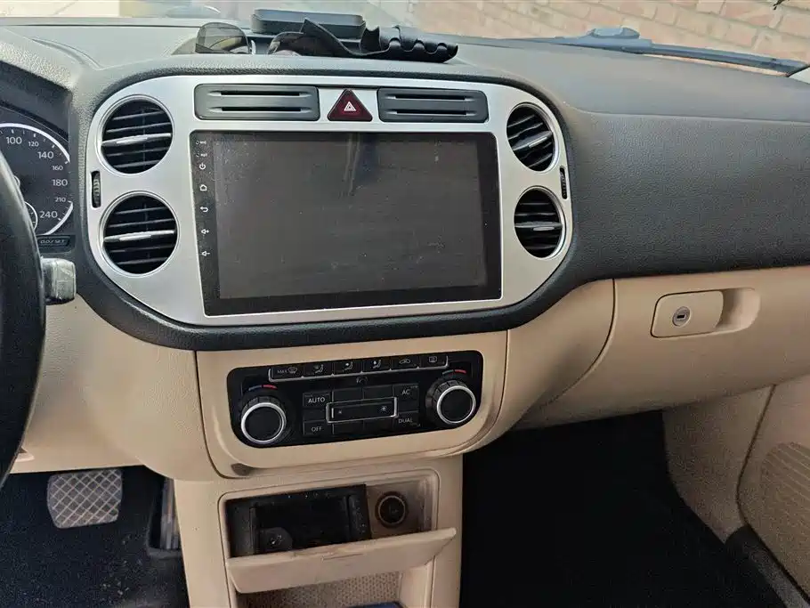 Volkswagen Tiguan 2010 1.8TSI Automatic 4WD Trend фото 13