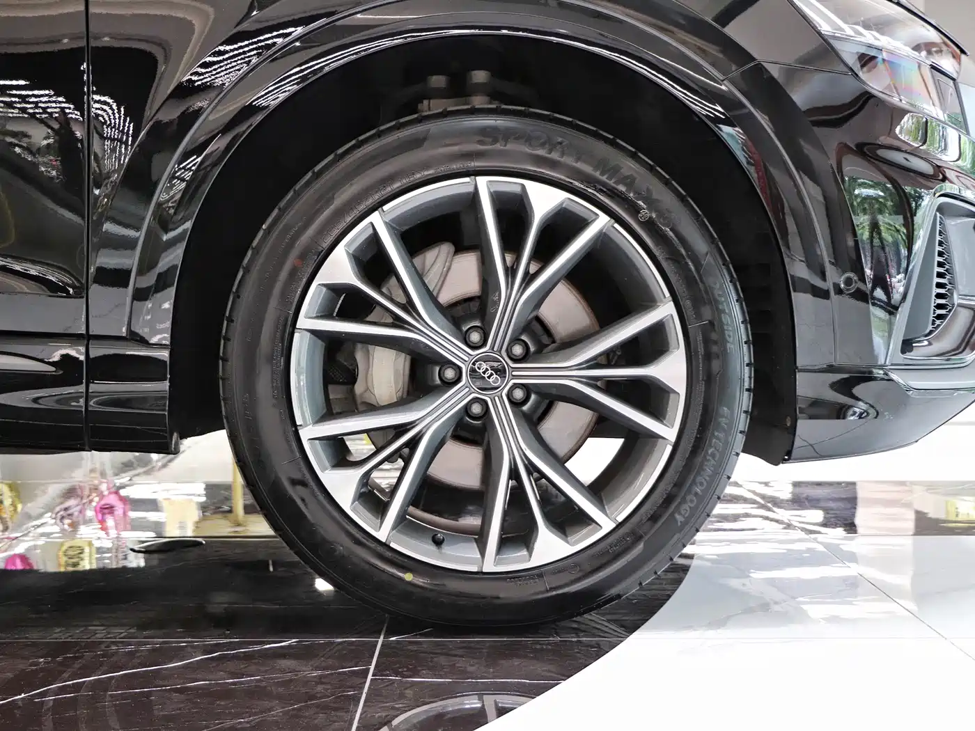 Audi Q8 2022 55 TFSI Luxury Dynamic фото 41