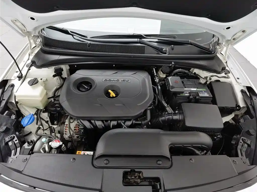 Hyundai Mistra 2014 1.8L Auto Premium DLX фото 6