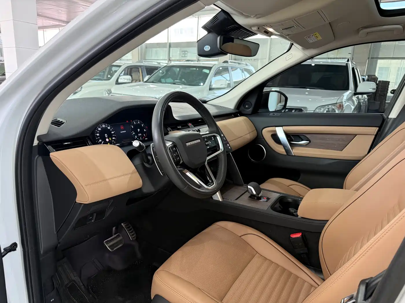 Land Rover Discovery Sport 2024 Performance Technology Edition фото 5