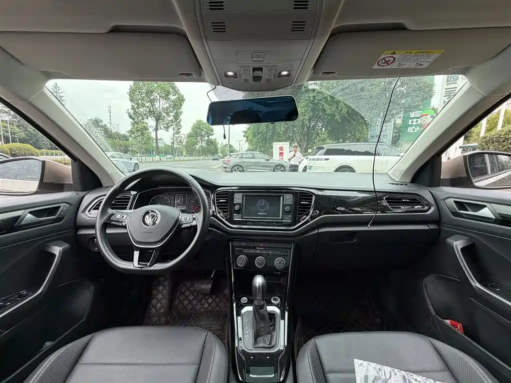 Volkswagen T-ROC 2018 280TSI DSG 2WD Comfort (China V) фото 11