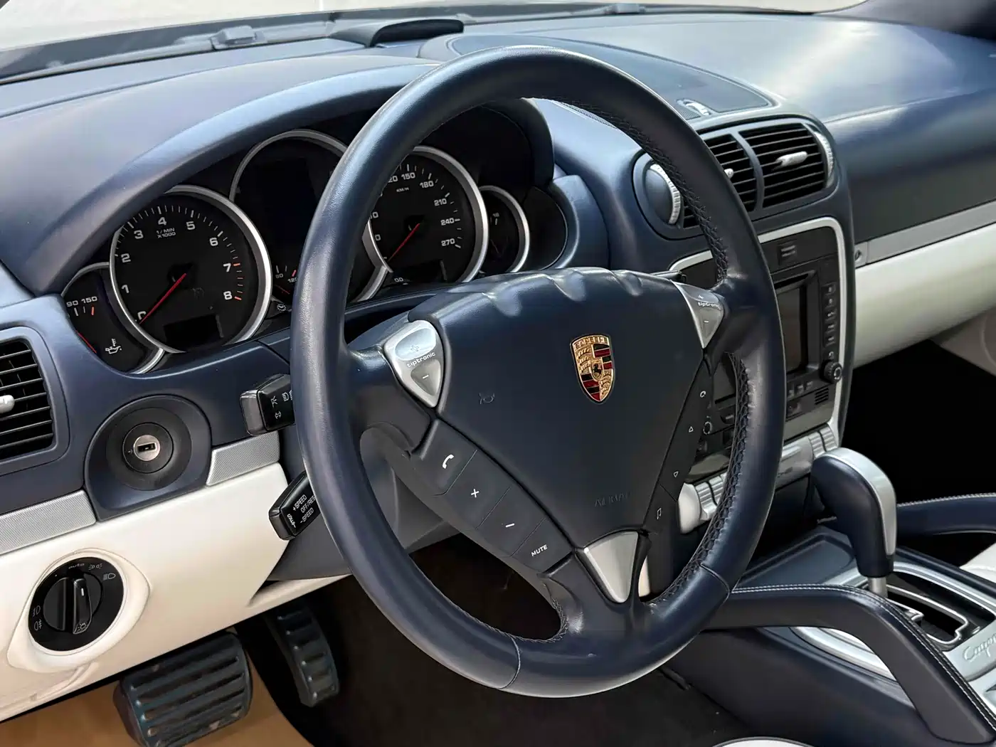 Porsche Cayenne 2006 Cayenne S 4.5L AT фото 28