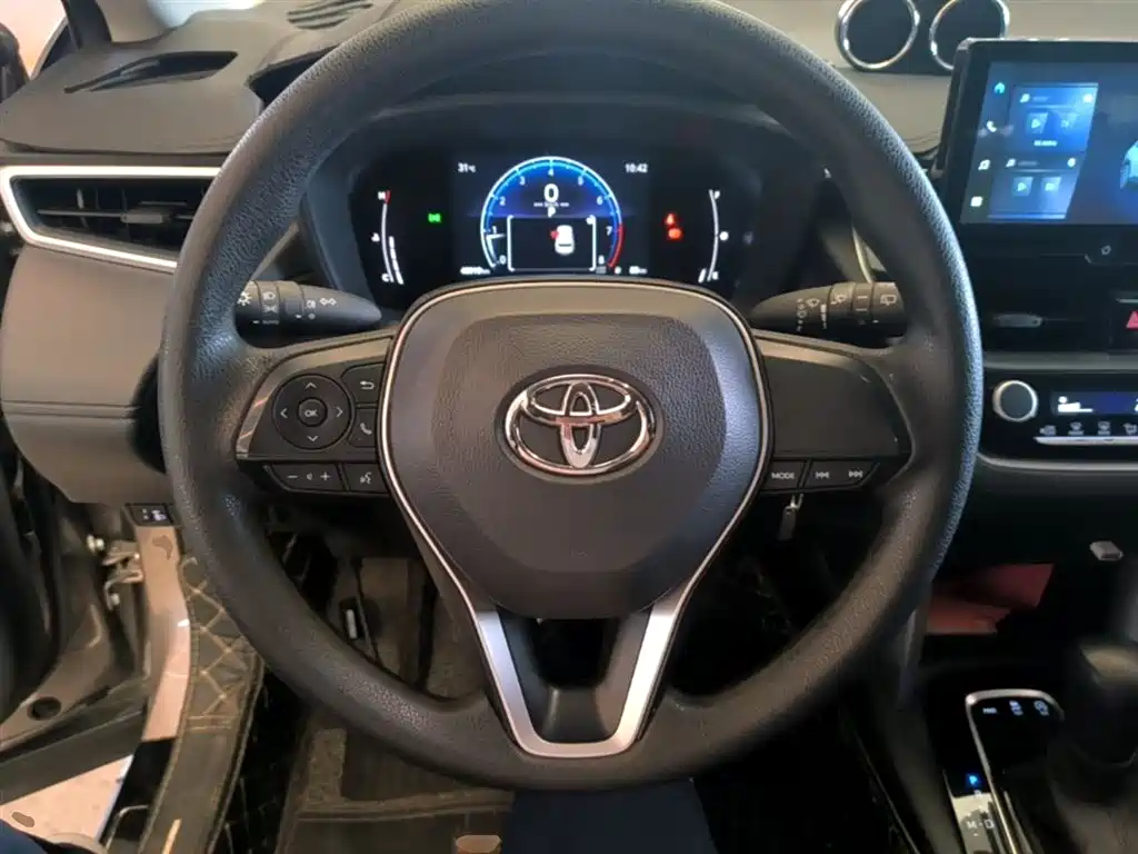 Toyota Frontlander 2023 2.0L CVT Elite Edition фото 11
