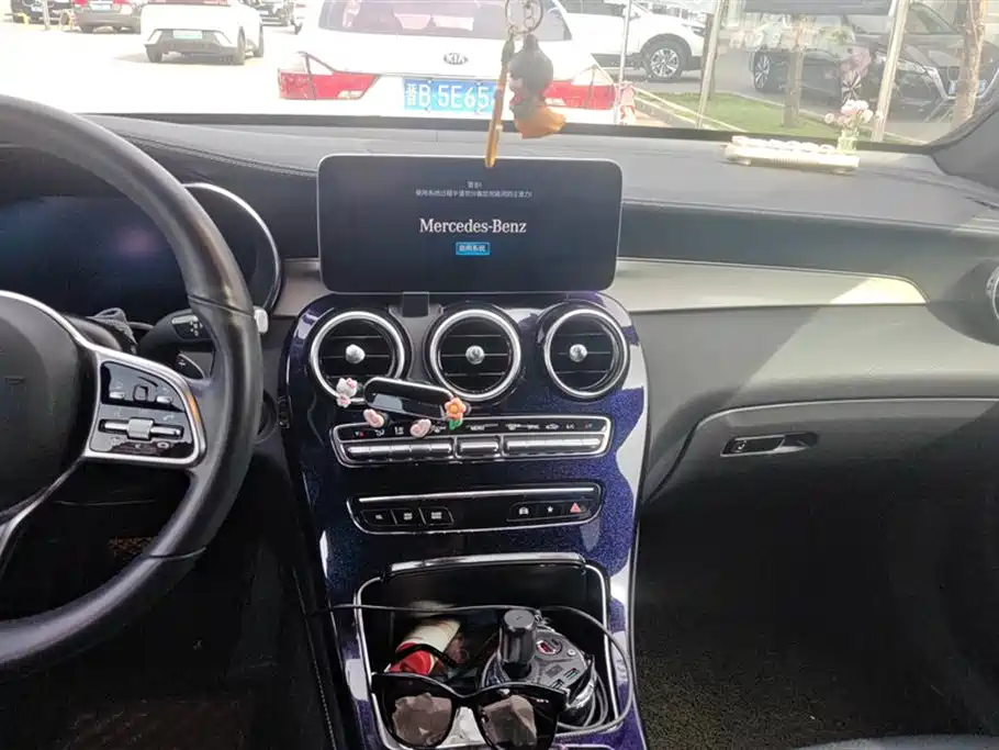 Mercedes-Benz GLC Coupe 2020 GLC 260 4MATIC Coupe SUV фото 13