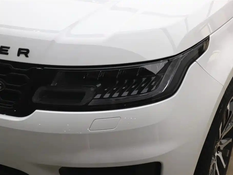 Land Rover Range Rover Sport 2021 3.0 L6 Gloss Black Edition фото 27
