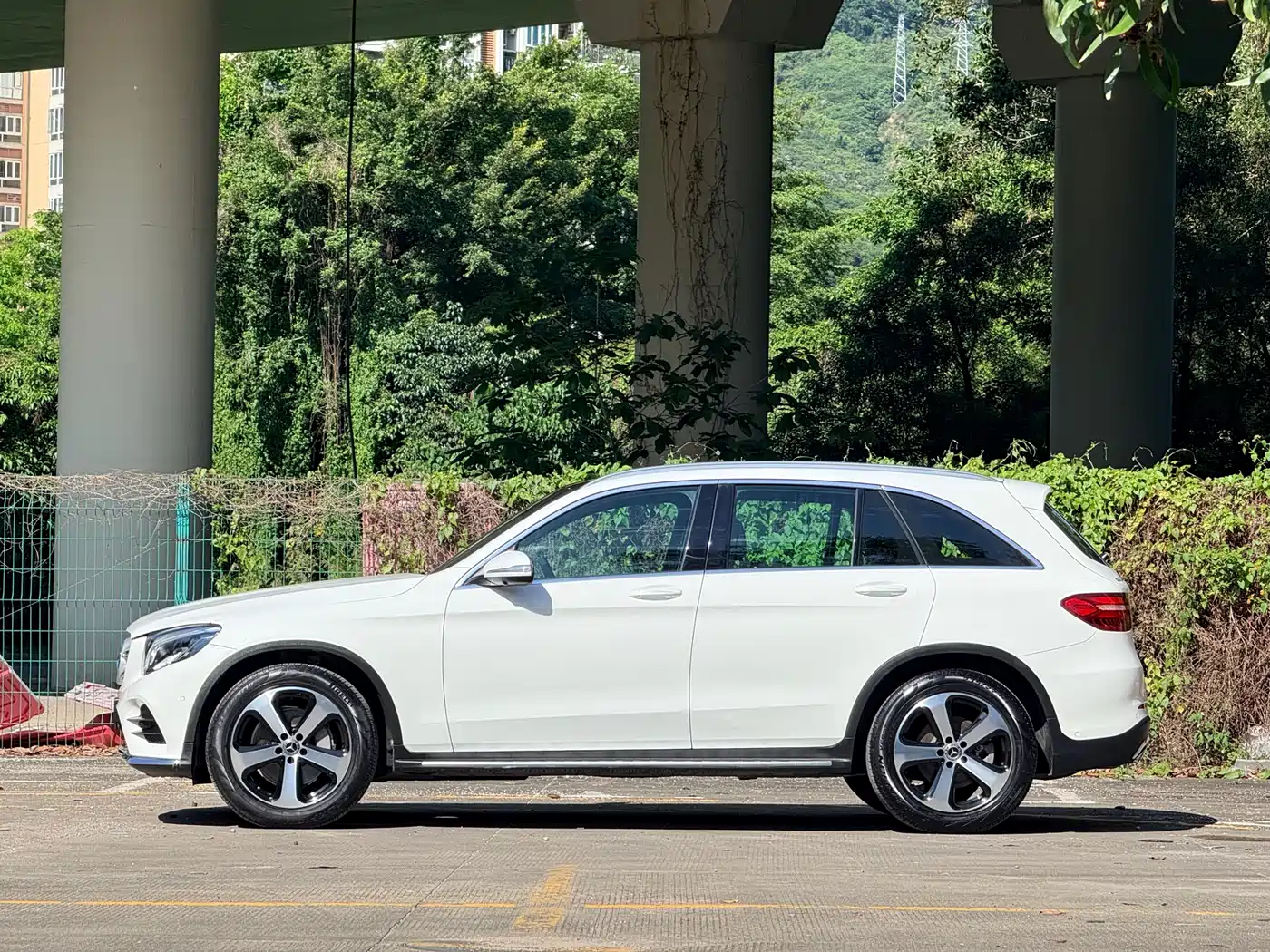 Mercedes-Benz GLC 2018 Facelift GLC 260 4MATIC Luxury фото 14