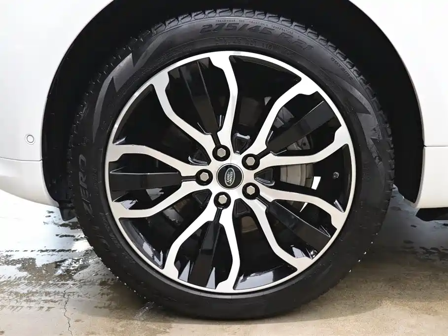 Land Rover Range Rover Sport 2021 3.0 L6 Gloss Black Edition фото 28