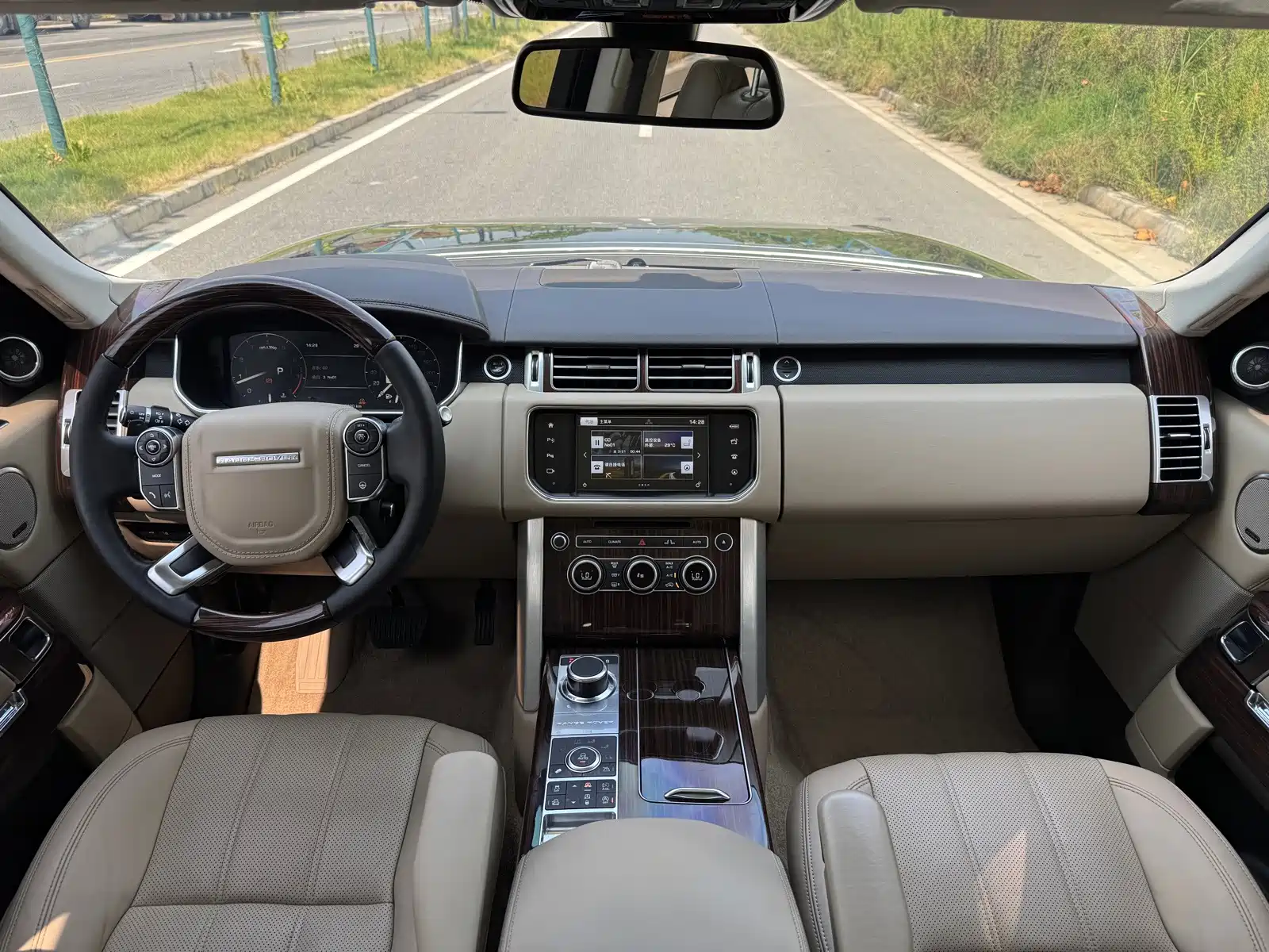 Фото 12 - Land Rover Range Rover