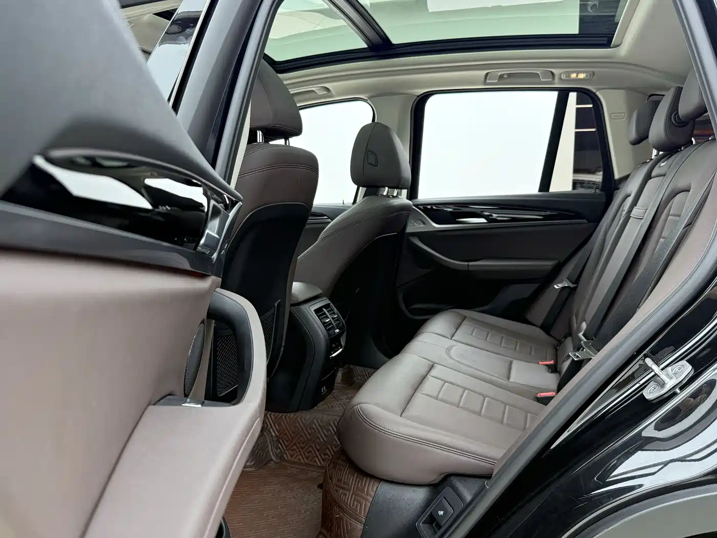 BMW X3 2021 xDrive25i Luxury Package фото 9