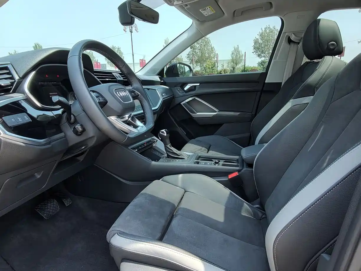 Audi Q3 2023 35 TFSI Fashion Dynamic (1.4T) фото 7