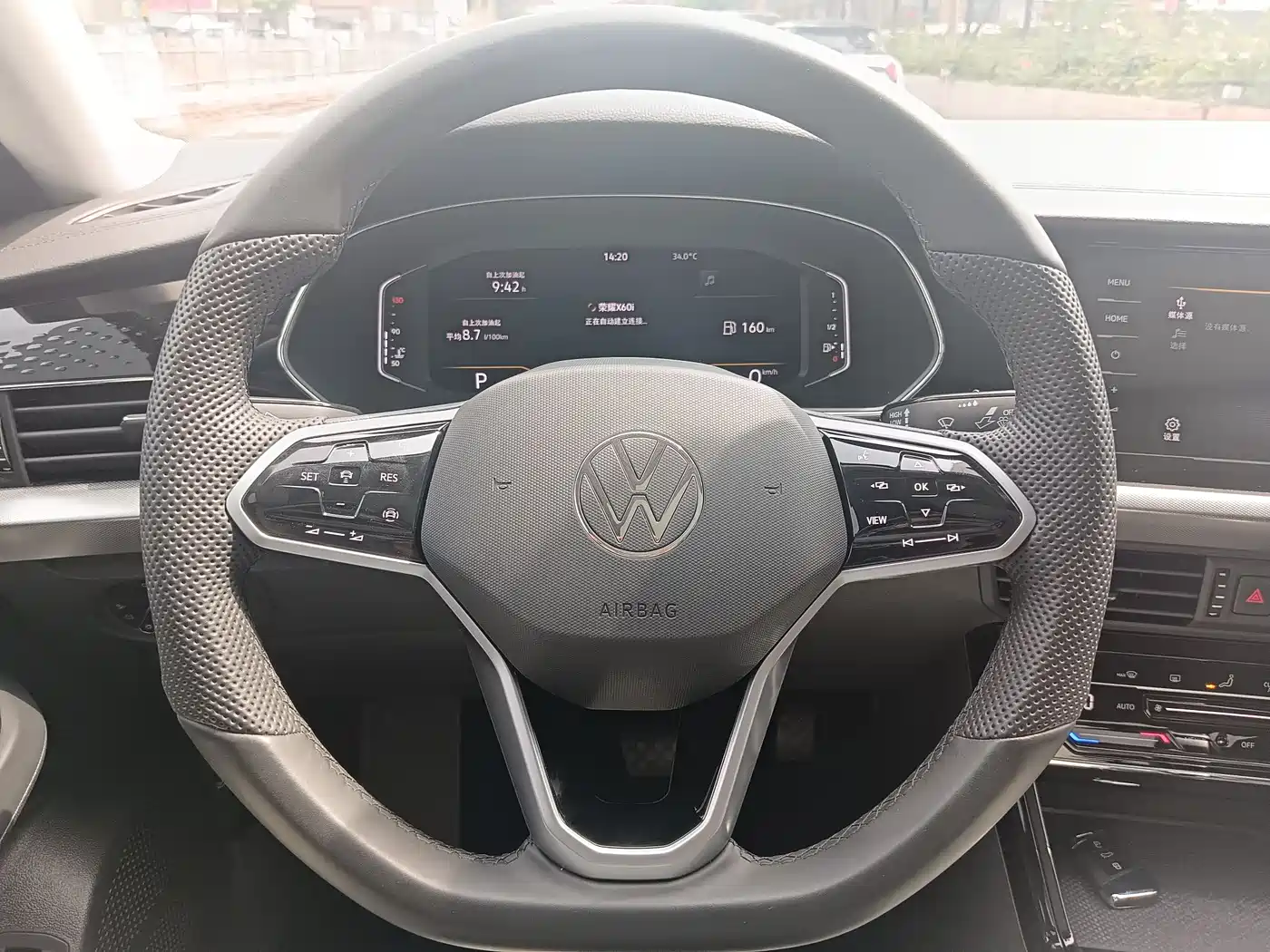 Volkswagen Passat 2024 380TSI Dragon Soaring Edition фото 22