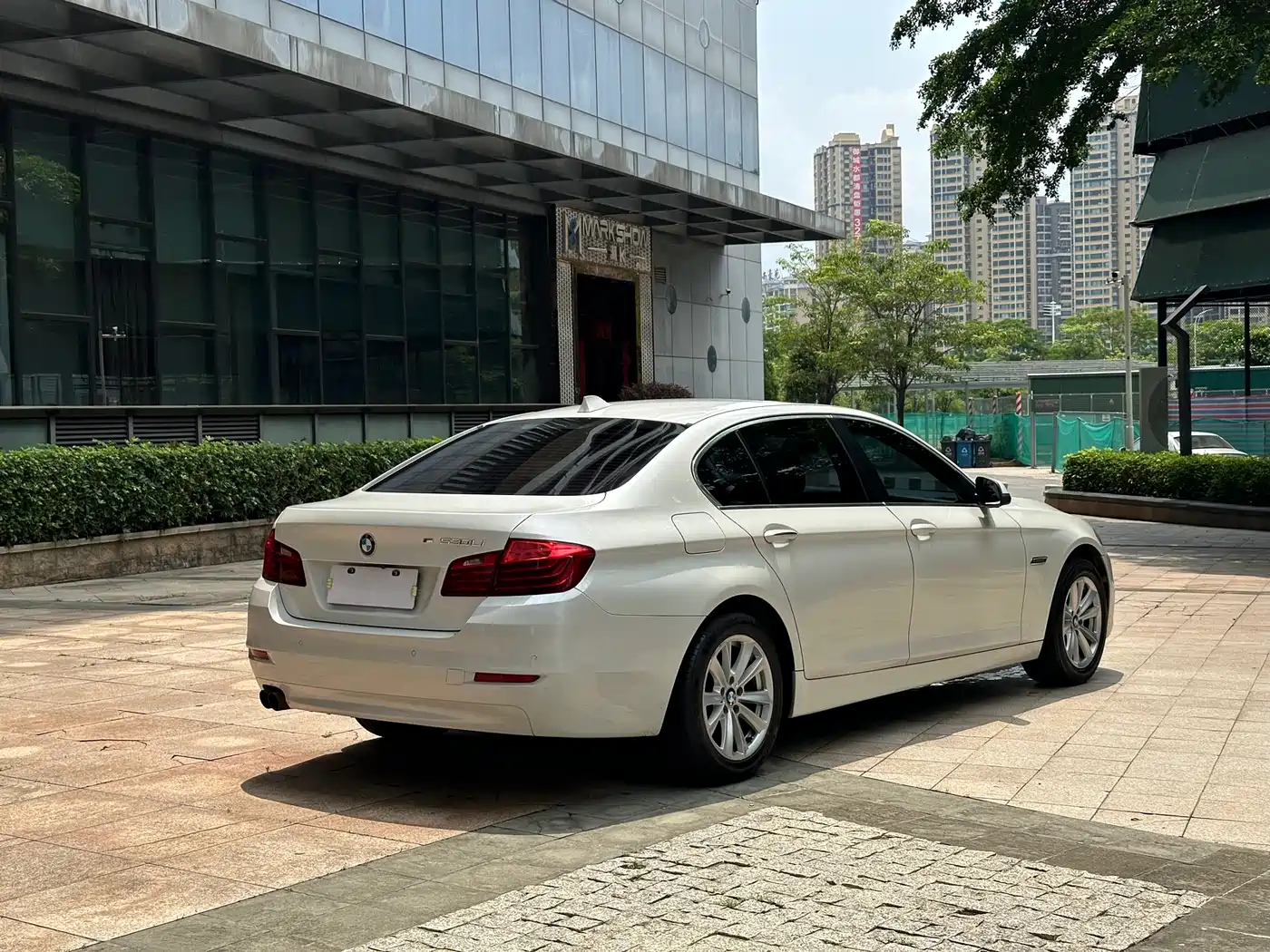 BMW 5 Series 2014 520Li Elegance фото 20