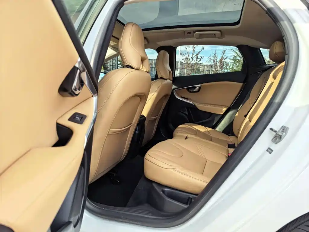 Volvo V40 2019 2019 T3 Momentum