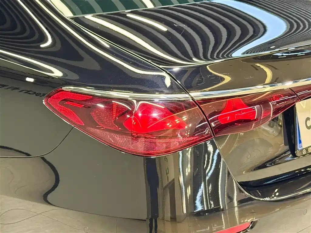 Mercedes-Benz E-Class 2024 Model E 300 L Luxury фото 9