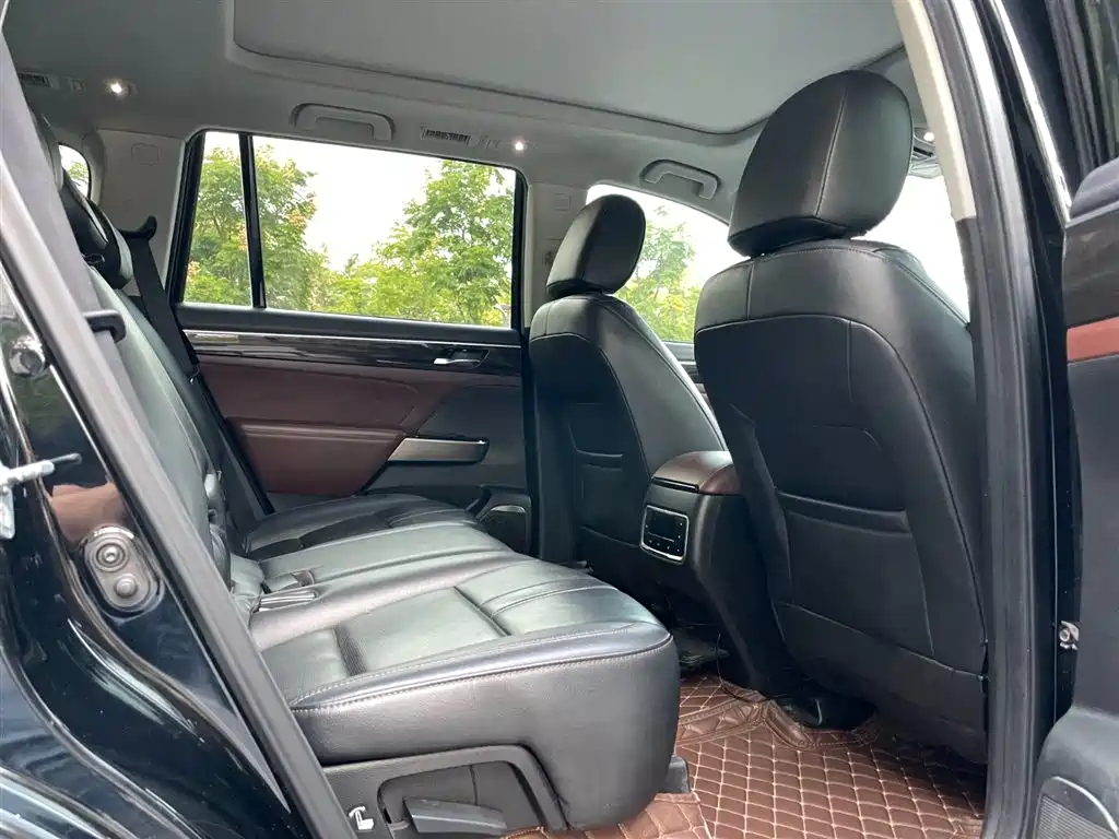 GAC Trumpchi Trumpchi GS8 2017 320T 2WD Luxury Smart Connect (7-seater) фото 9