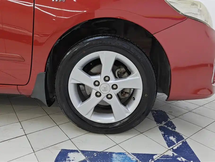 Toyota Corolla 2011 1.8L CVT GL-i фото 6