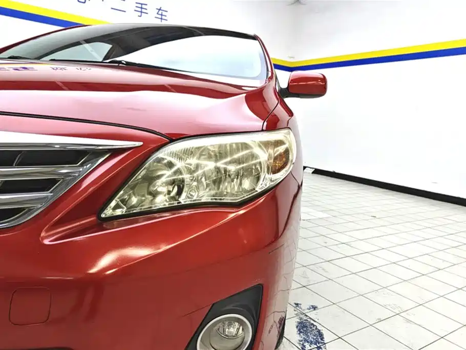 Toyota Corolla 2011 1.8L CVT GL-i фото 5