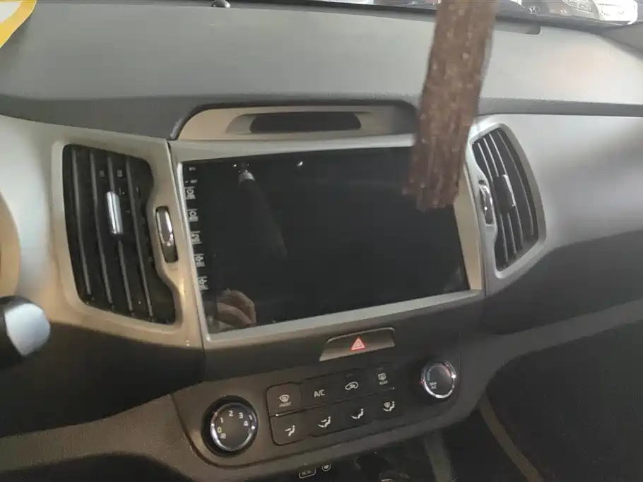 Kia Sportage 2016 2.0L Automatic 2WD GL фото 13