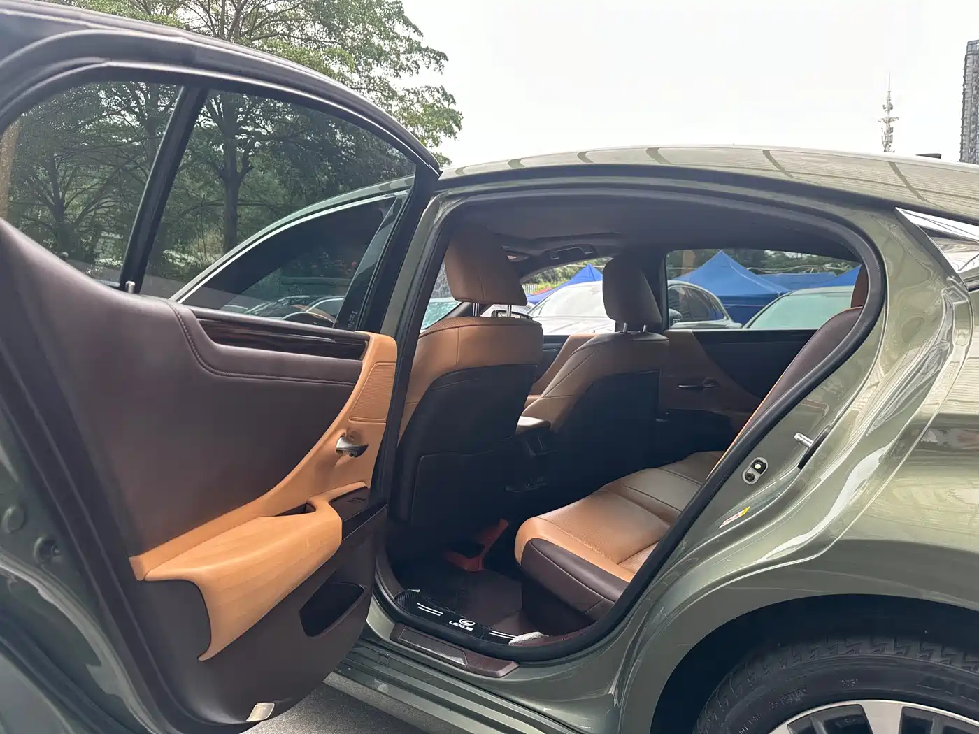 Lexus ES 2018 300h Premium Edition China V фото 5