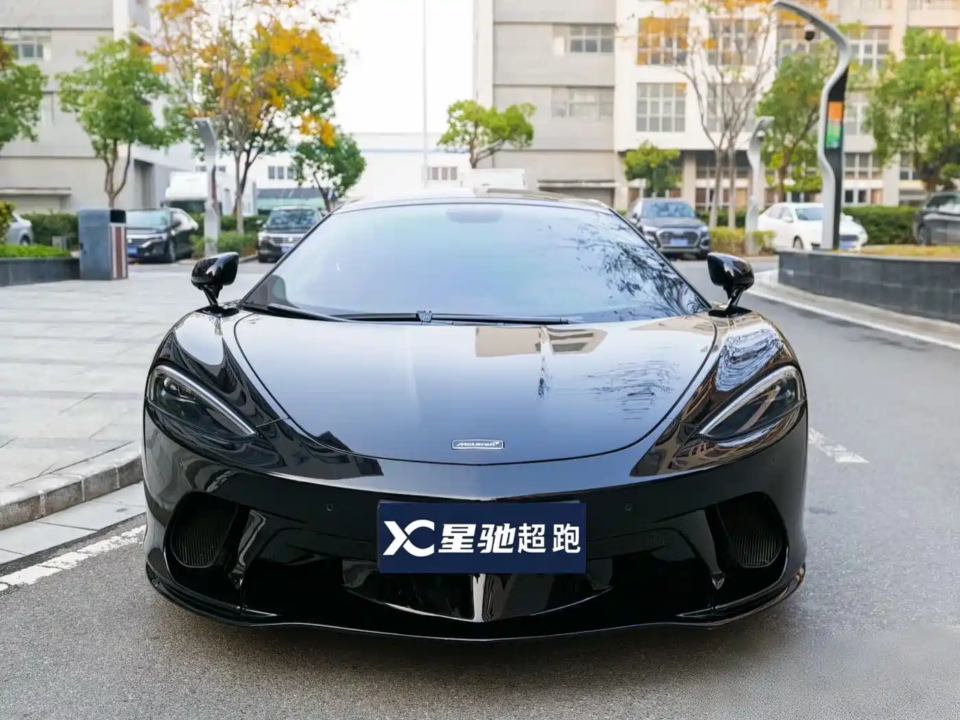 MCLAREN GT