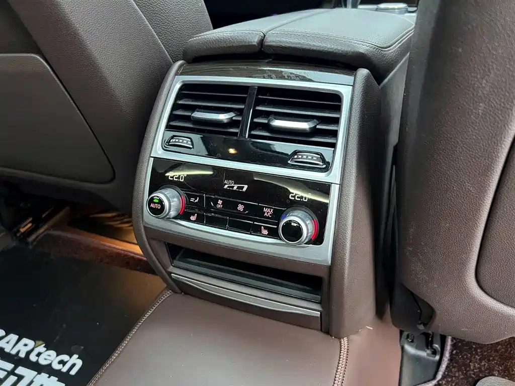 BMW 7 Series 2018 730Li Leading Type Excellence Package фото 26