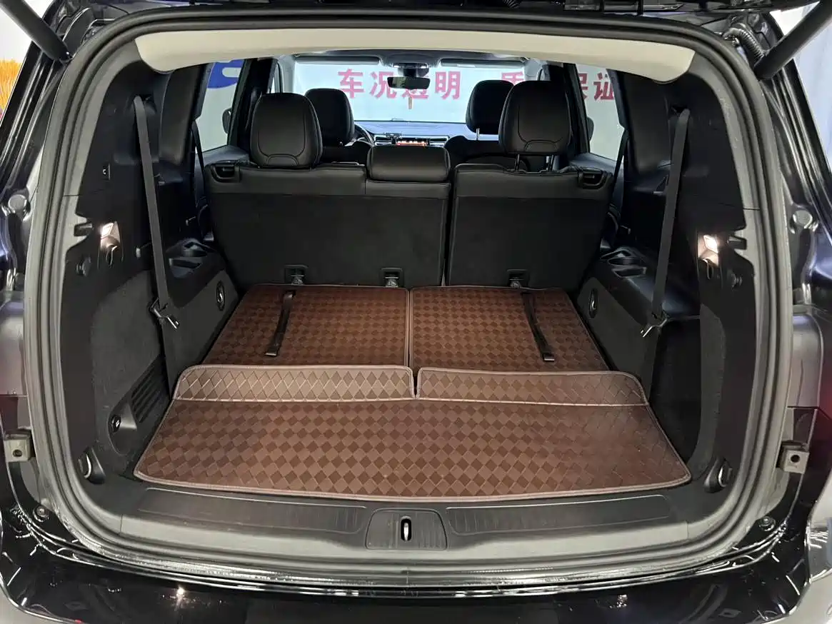 JEEP GRAND COMMANDER