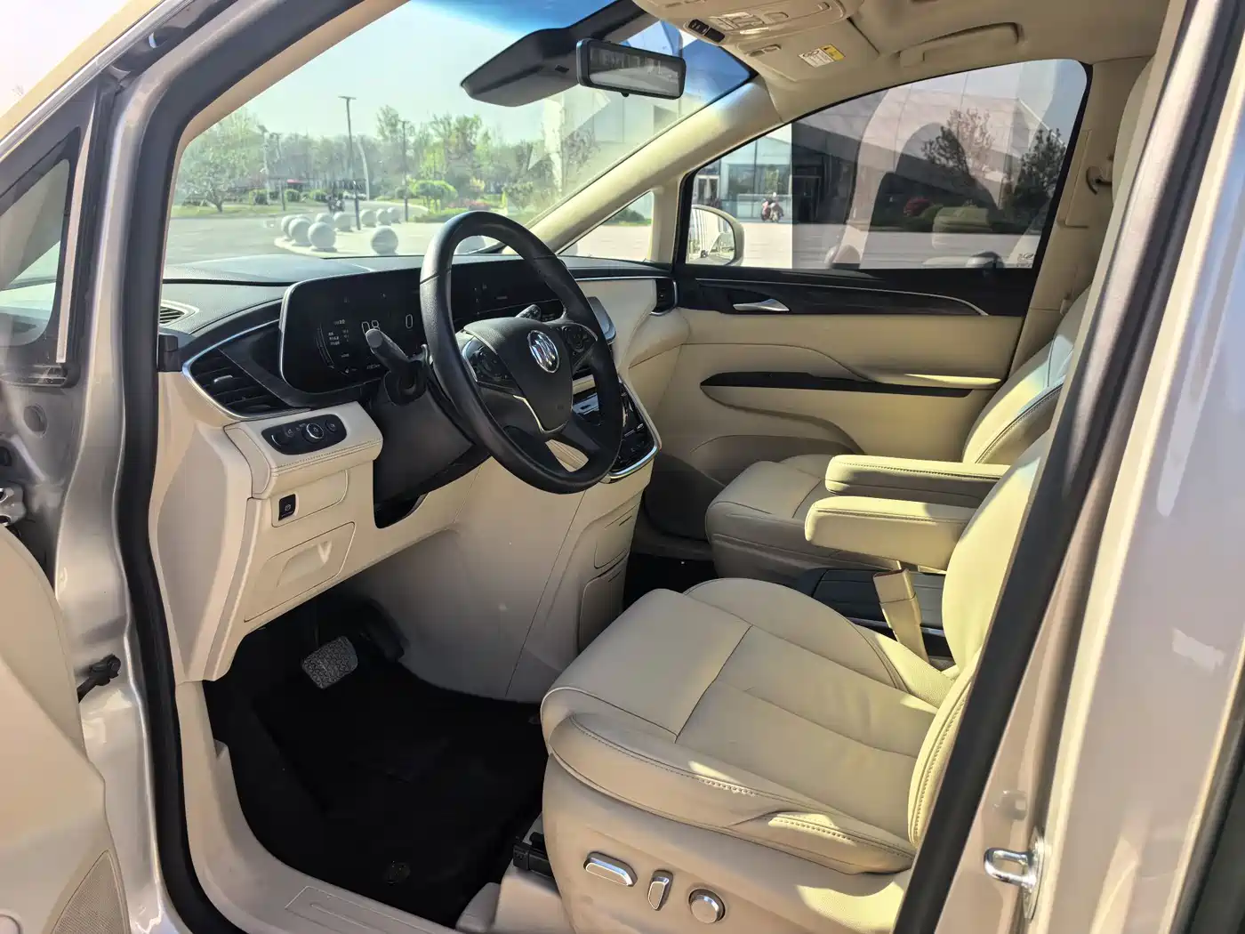 Buick GL8 2023 ES Landmaster Exclusive фото 8