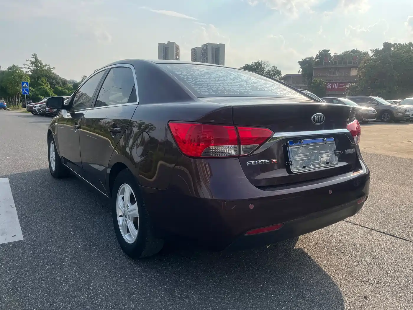 Kia Forte 2014 2014 1.6L AT GL