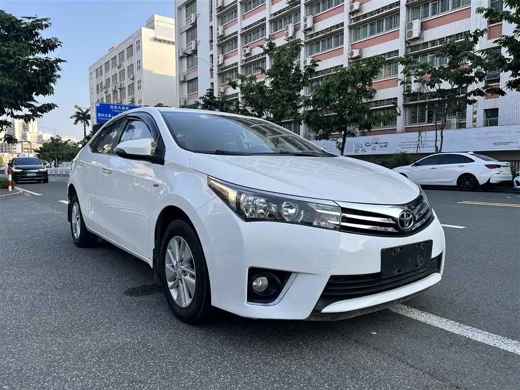 Toyota Corolla 2014 1.6L CVT GL фото 6