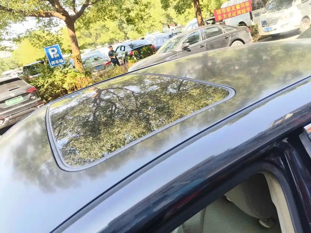 Photo 6 - Toyota Camry