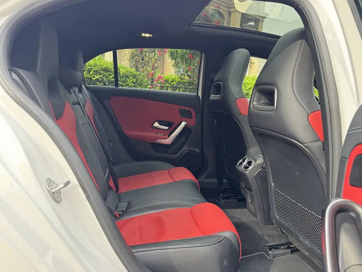 Mercedes-Benz A-Class AMG (Import) 2020 AMG A 35 4MATIC фото 14