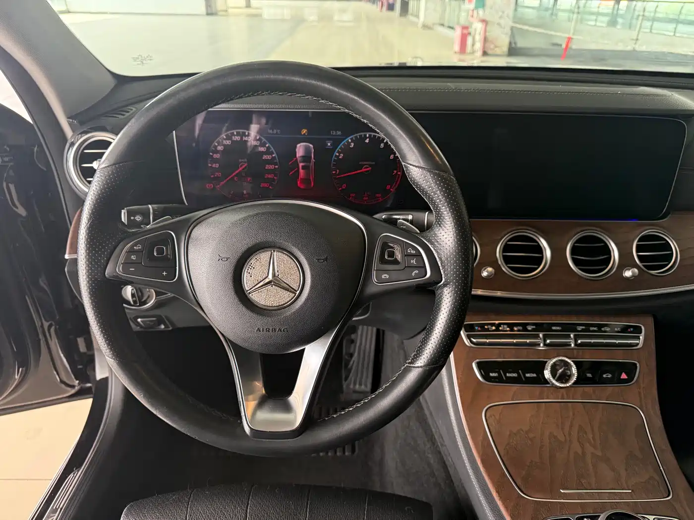 Mercedes-Benz E-Class 2018 Facelift E 200 L фото 12