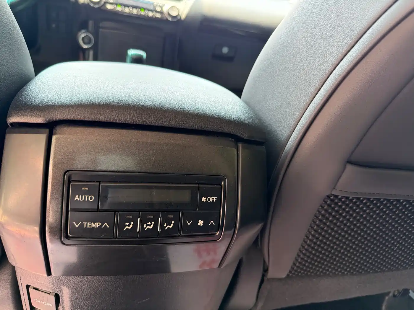 Toyota Prado 2016 2.7L Auto Luxury Edition фото 26