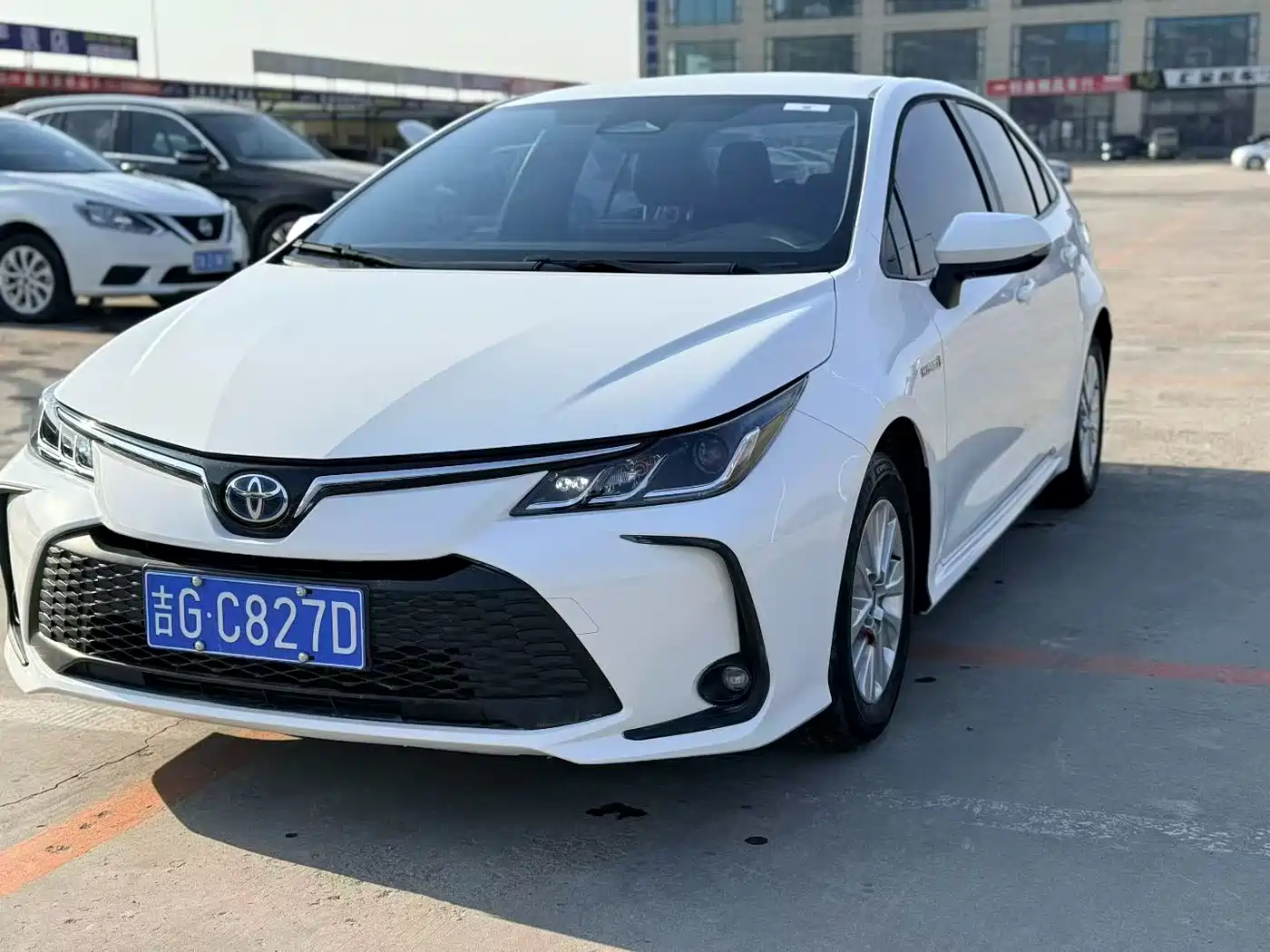 Toyota Corolla 2023 1.8L Smart Hybrid Dual Engine Pioneer Edition фото 3