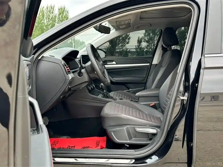 Volkswagen Lavida 2023 280TSI DSG Starlight Comfort Edition фото 10