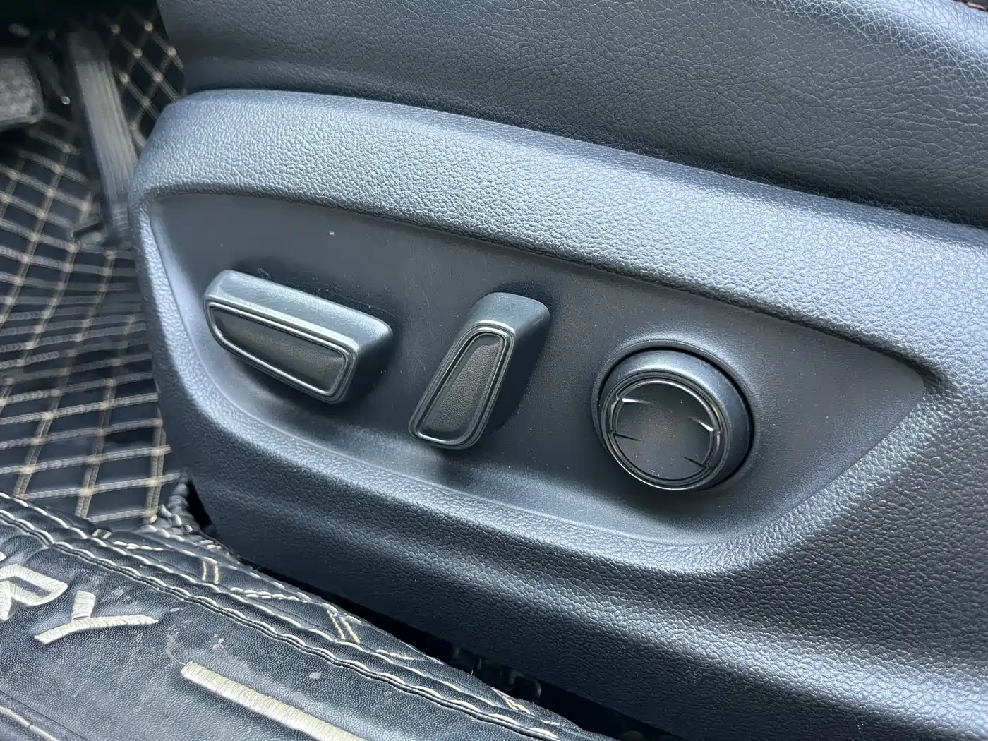 Toyota Camry 2019 2.0G Luxury (China V) фото 9