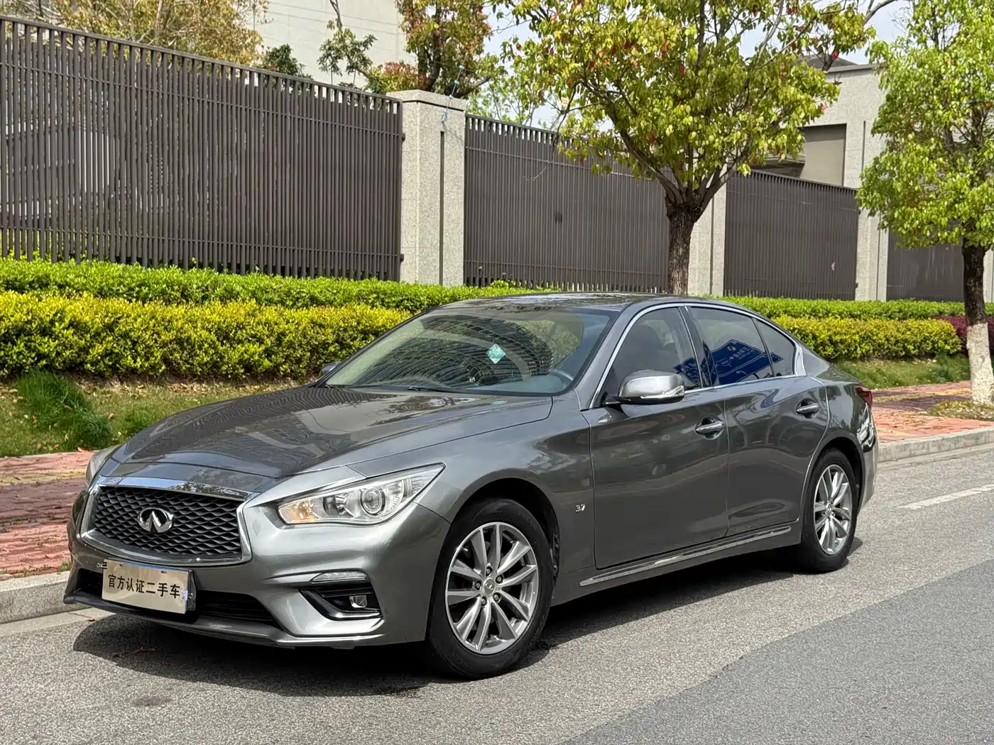 Infiniti Q50L 2018 2.0T Comfort (China VI)