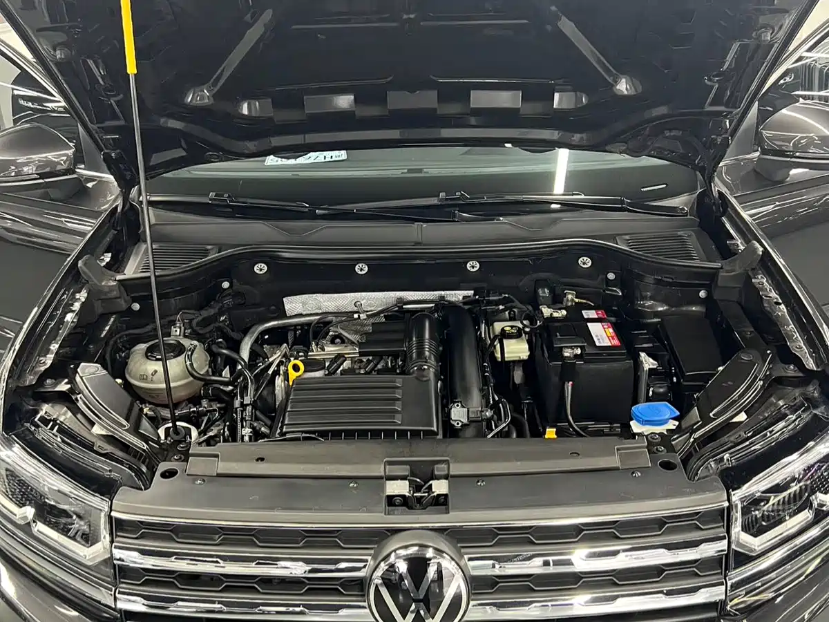 Volkswagen Tharu 2022 280TSI FWD Luxury Edition фото 17