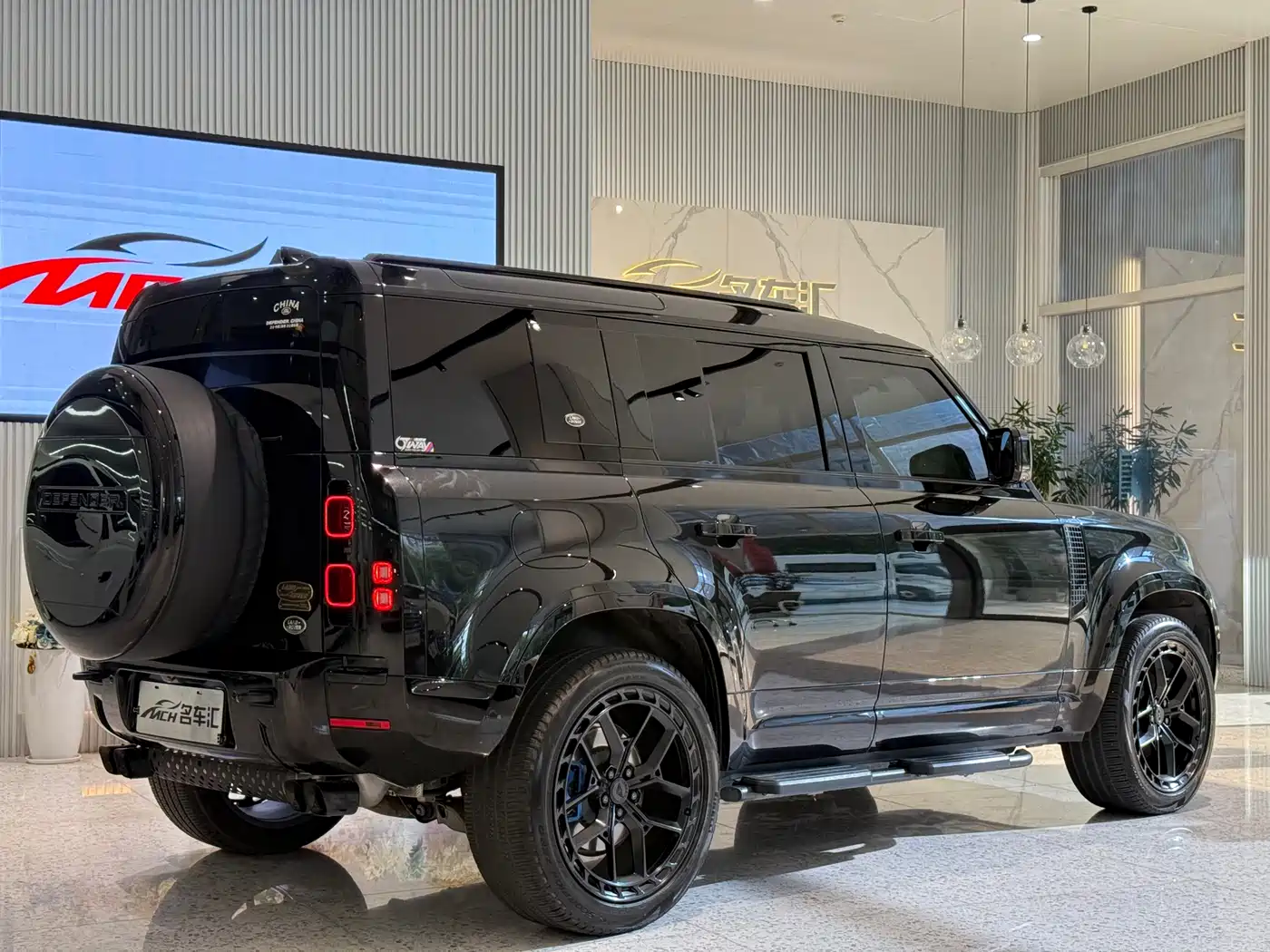 Land Rover Defender 2022 110 P400 X-DYNAMIC HSE фото 3