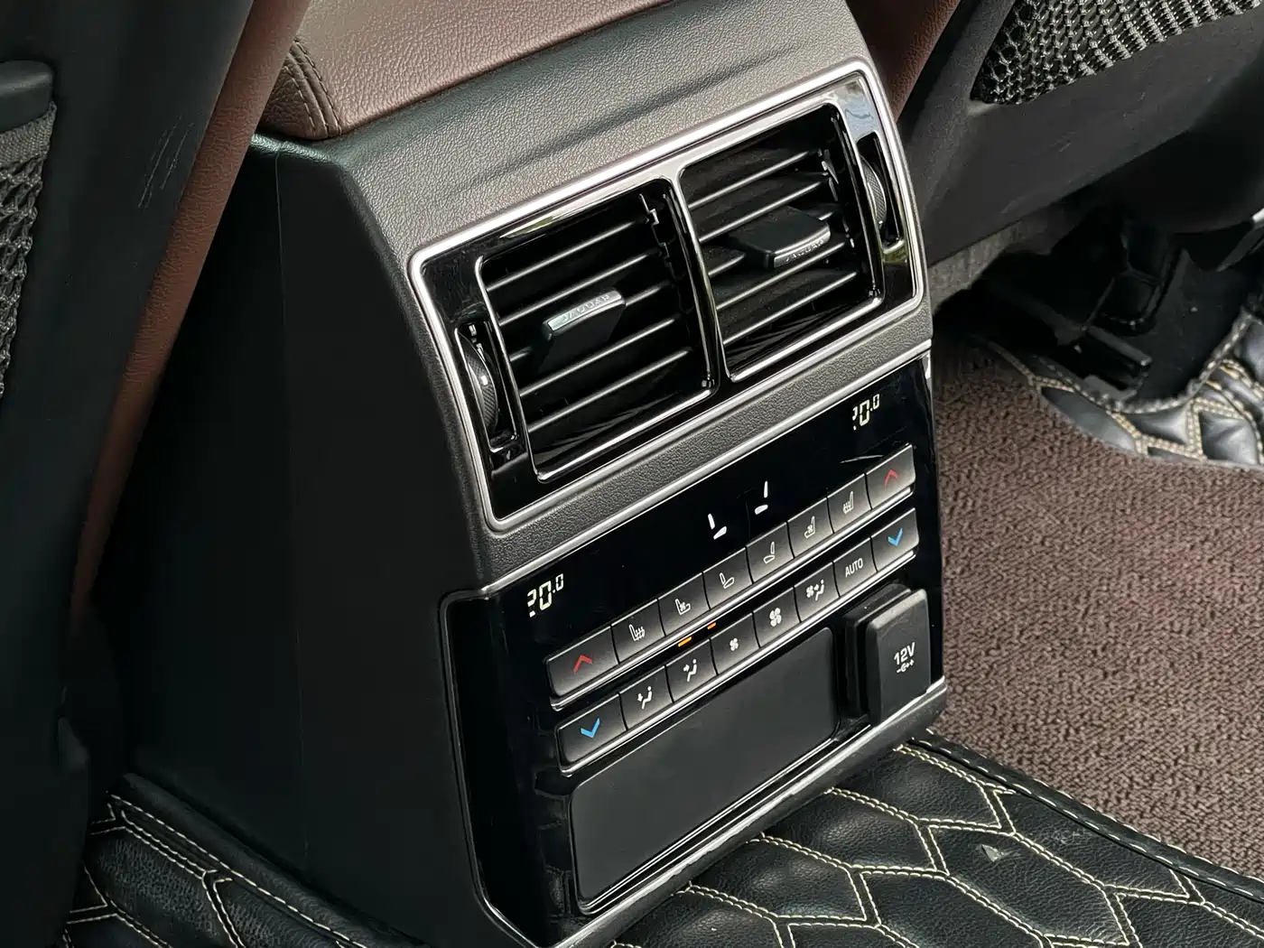 Jaguar XFL 2020 XFL 2.0T P250 4WD Premium Edition фото 10