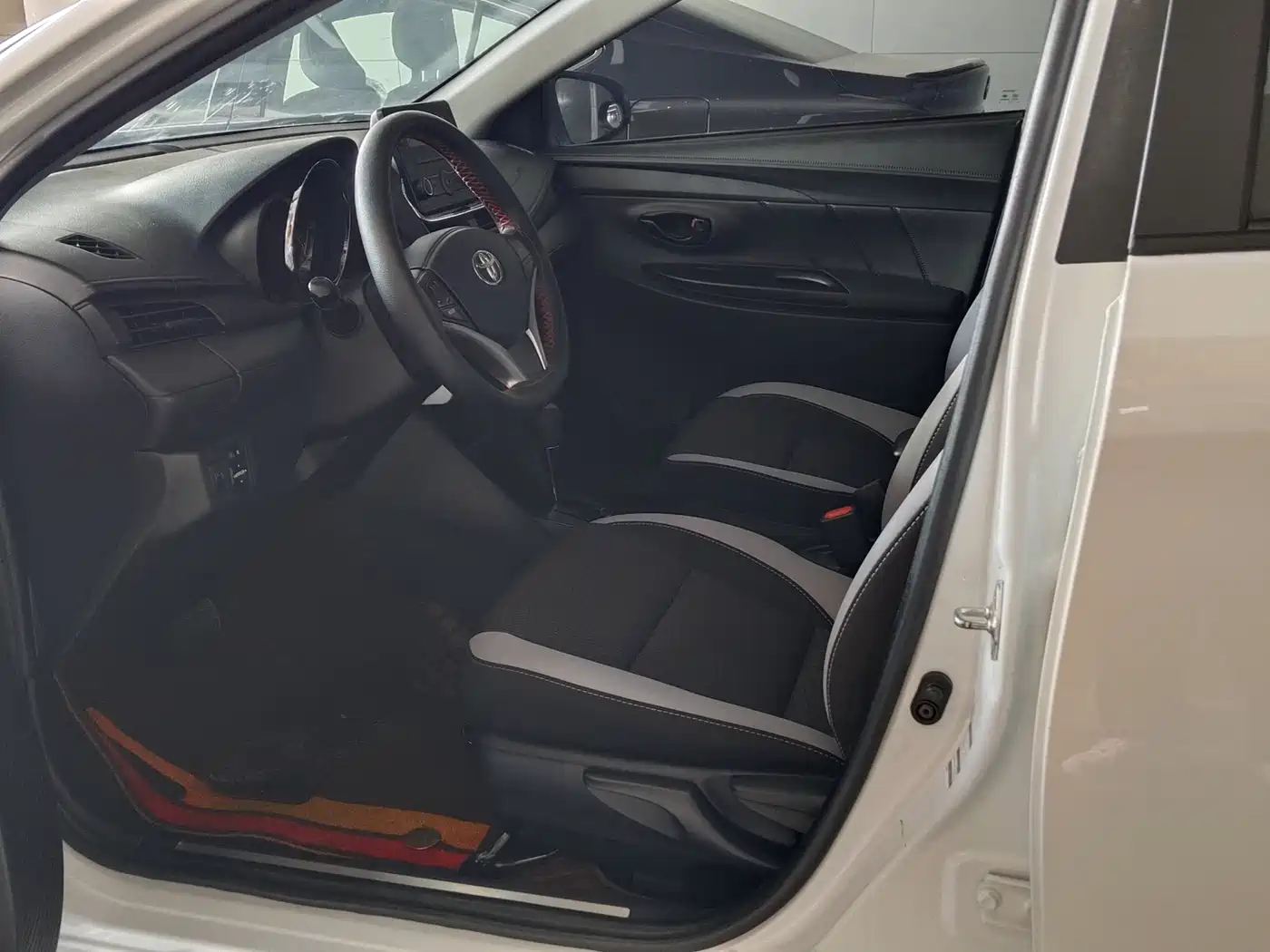 Toyota YARiS L Zhi Xuan 2022 Zhi Xuan X 1.5L CVT Leading PLUS Edition фото 2