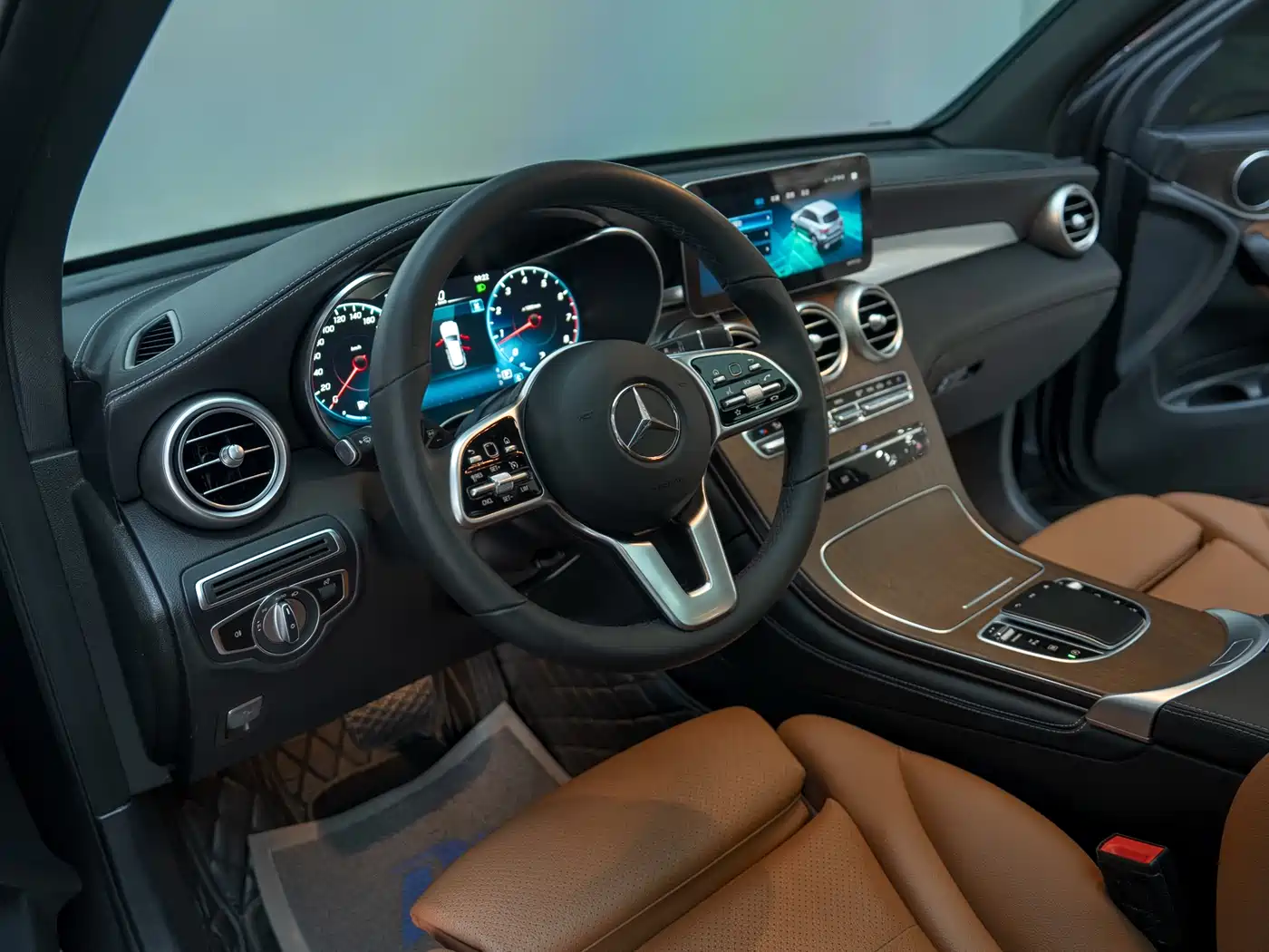Mercedes-Benz GLC 2020 Facelift GLC 260 L 4MATIC Luxury фото 9
