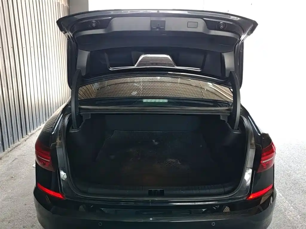 Volkswagen Passat 2019 Model 280TSI Business Edition China VI фото 19