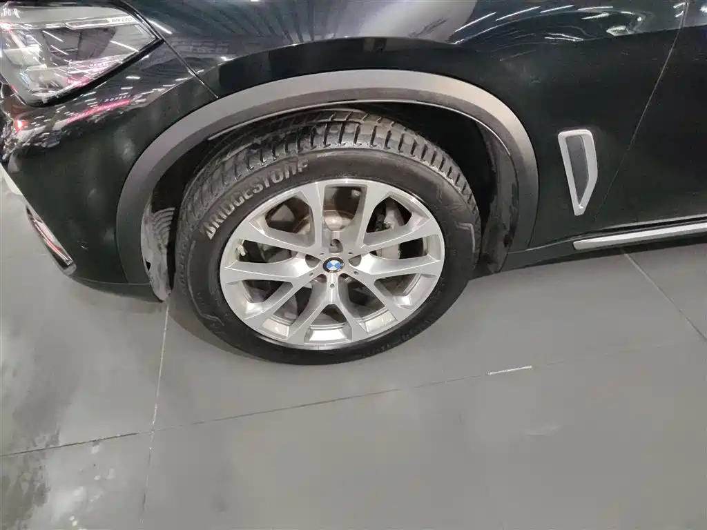 BMW X5 (Import) 2020 xDrive30i X Design Package фото 23