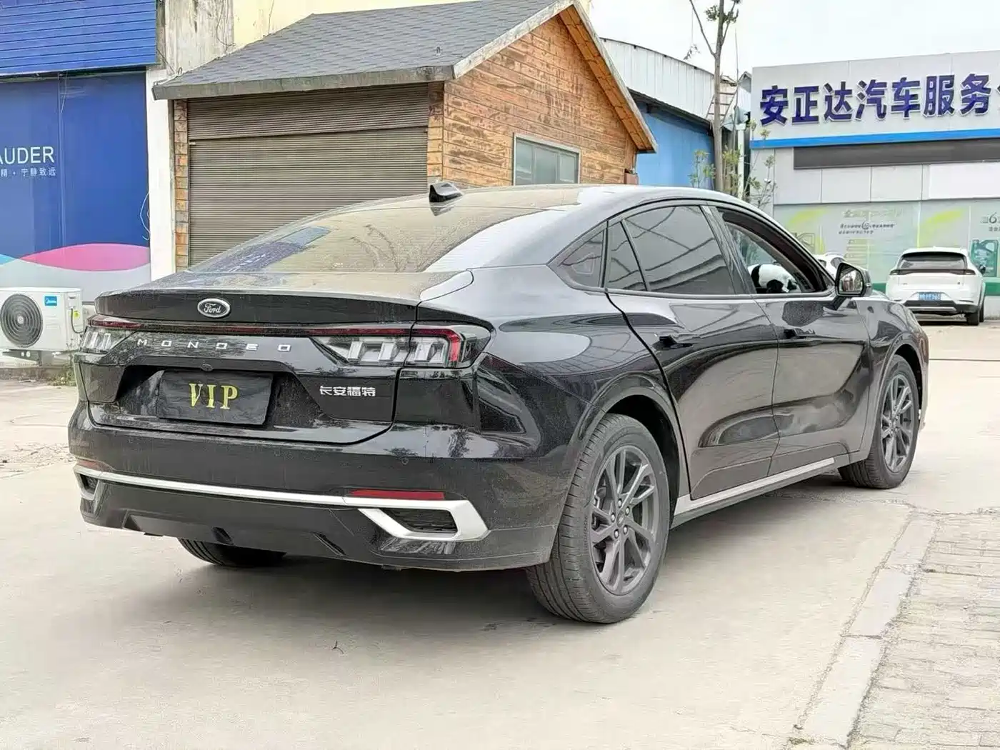 FORD MONDEO