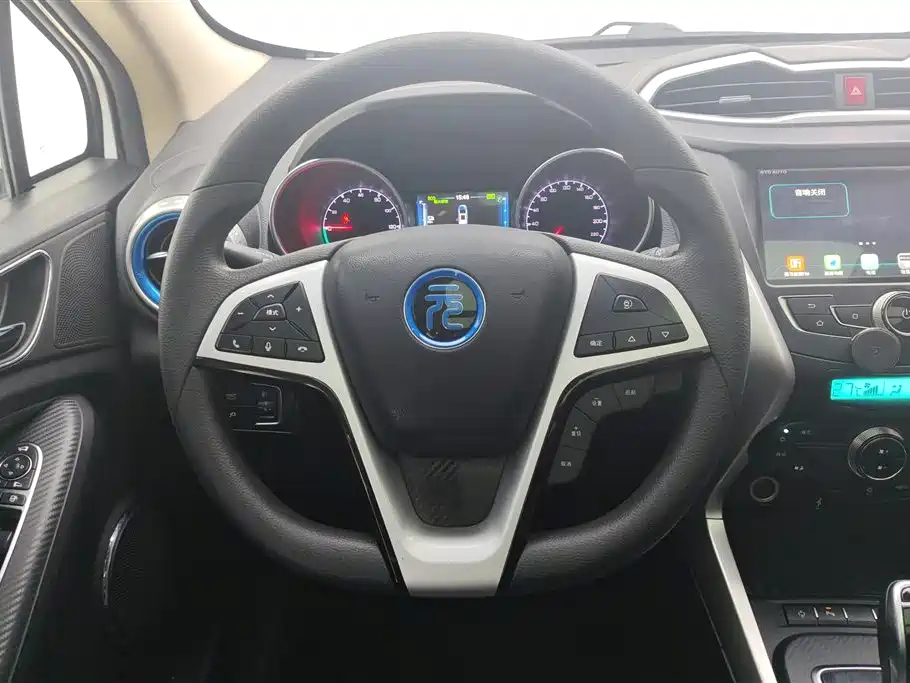 BYD Yuan New Energy 2019 EV360 Smart Connect Premium Edition фото 15