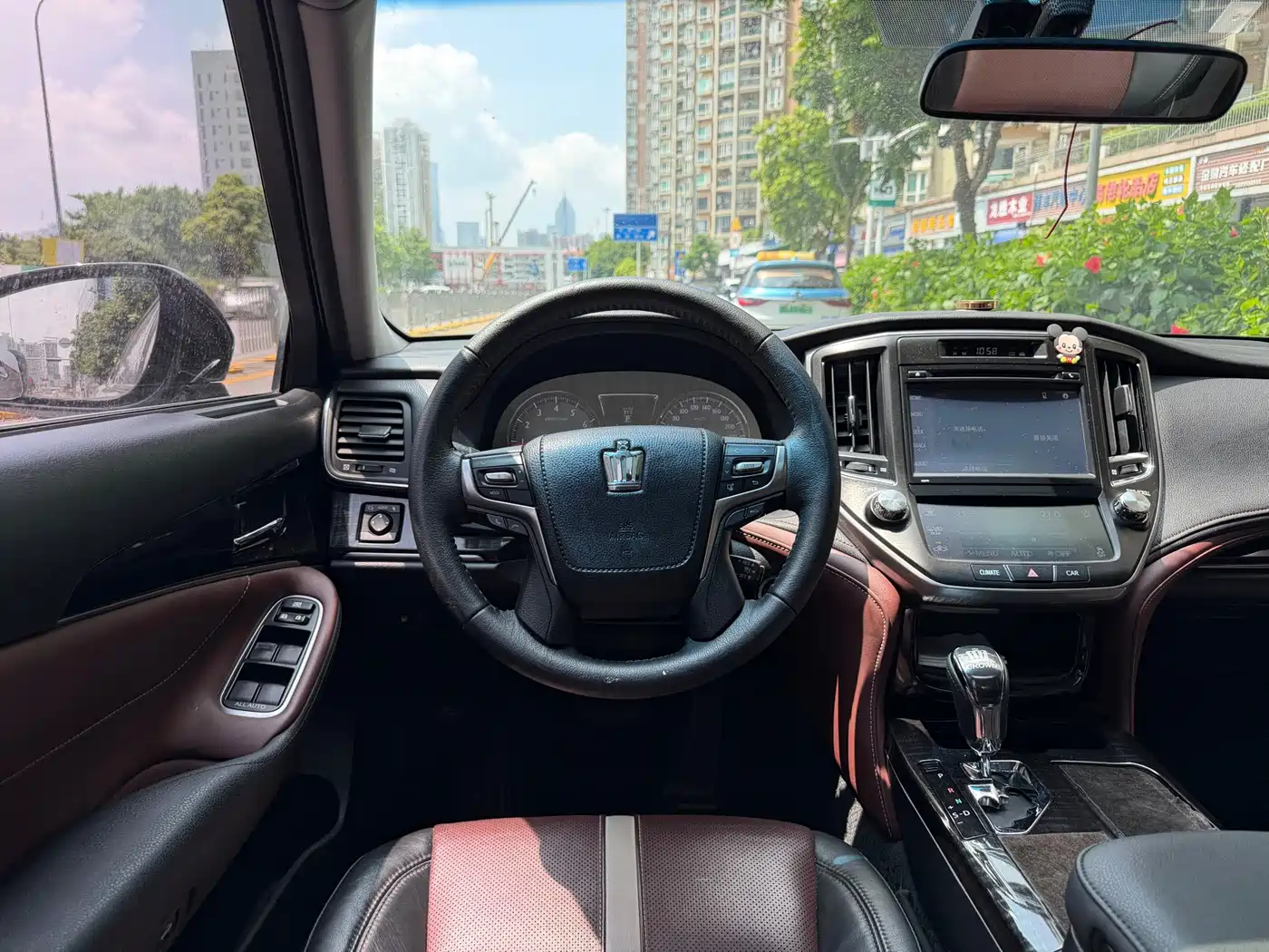 Toyota Crown 2017 2.0T Sport Edition фото 11