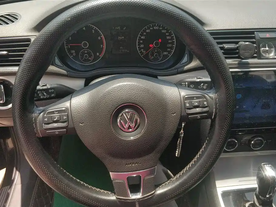 Volkswagen Passat 2013 1.8TSI DSG Zunrong фото 15