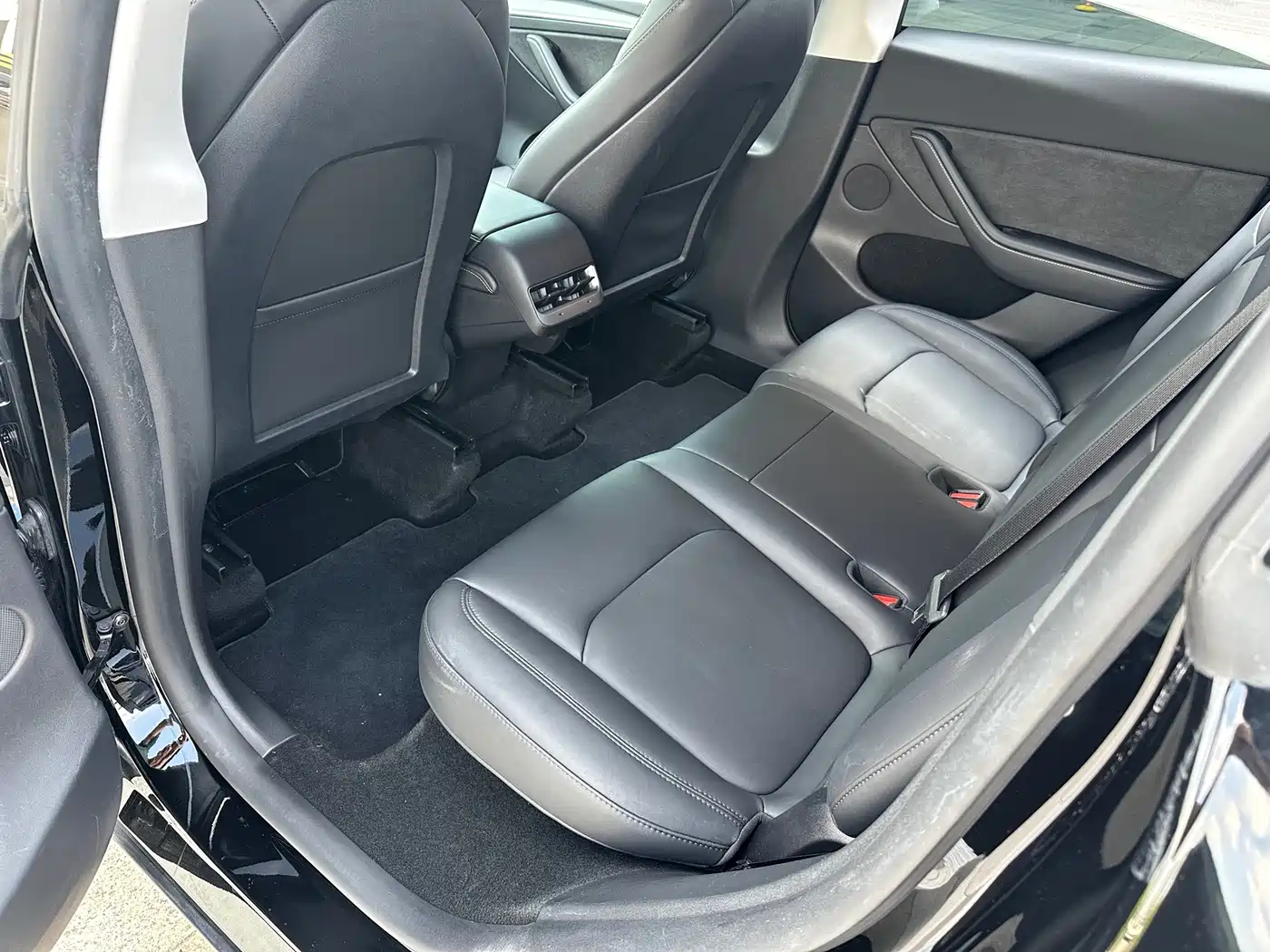 Фото 20 - Tesla Model Y