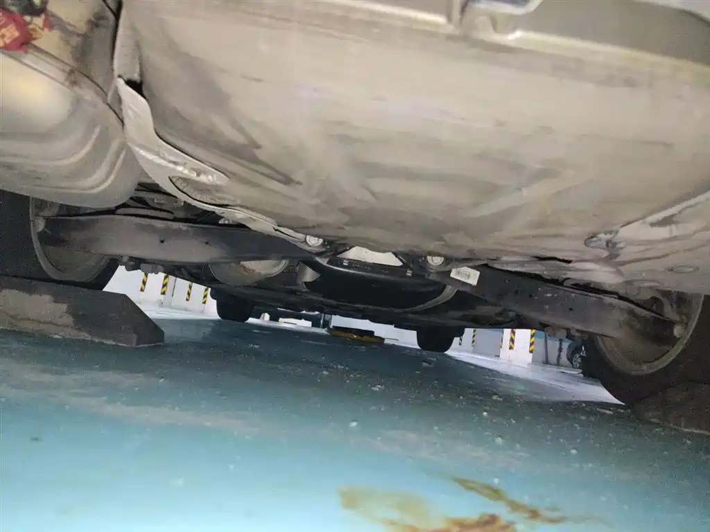 Volkswagen Sagitar 2015 1.6L Manual Comfort фото 25